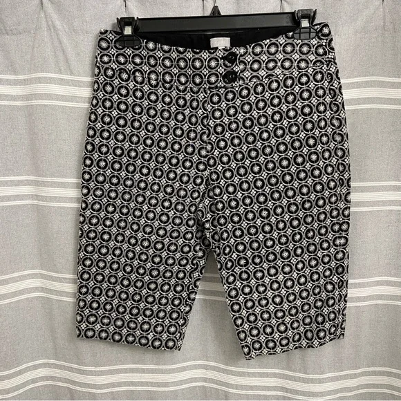 il Gilet / Black & White Embroidered Linen Blend Bermuda Shorts Size 10 - Picture 1 of 9